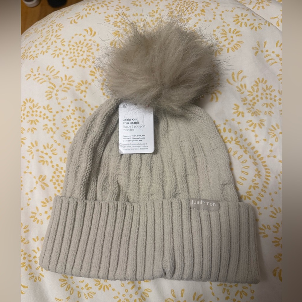lululemon athletica Beige Cable Knit Pom Beanie - Picture 2 of 2